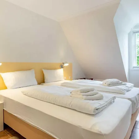 Haushaelfte 9a Min Hus Id 374 בית נופש *